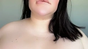 Gianna Michaels – Unbelievable Curves to Sink Into