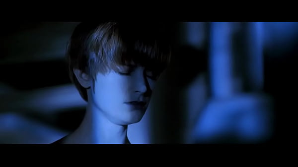 Bridget Fonda Teases in Sinful Single White Female (1993)
