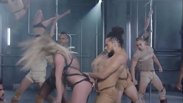 Britney Spears Ass Fap: Enchanted Fantasy Curves Beckon