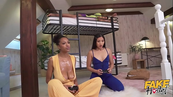Rush Now: Thai Asian Girl & Ebony Babe Huge Boobs Threesome