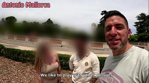 Expert Review: Mar Bella’s Hot Pregnant Mom Pickup in Public