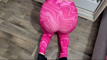 Expert Reviewed: Stepsister’s Big Ass in Pink Leggings Fuck