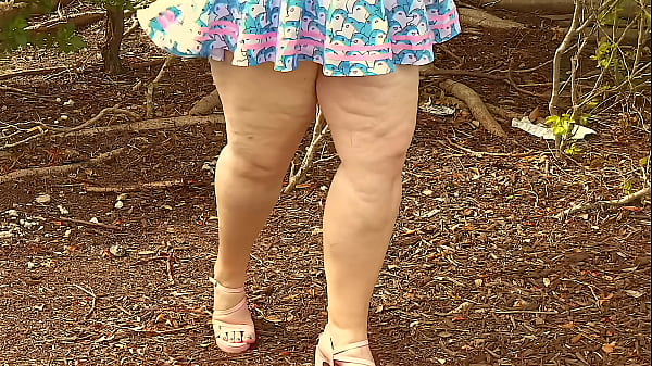 Tempting Big Ass Mature MILF Gagging on Massive Cum Load