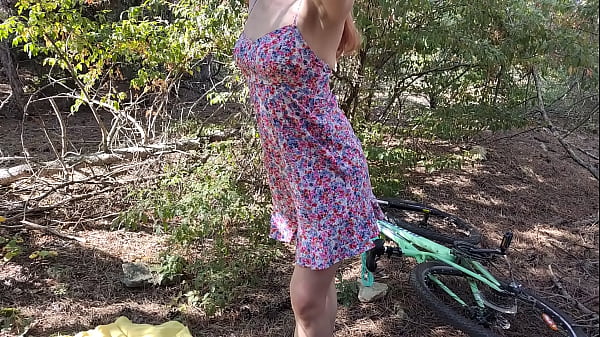 Hairy Pussy Outdoor Play Delivers Intense Orgasm Ecstasy