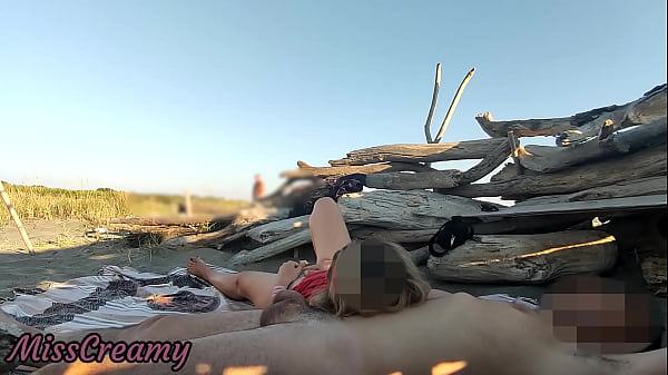 Pussy Flash: Voyeur Jerks to Wet Pussy on Risky Public Beach!