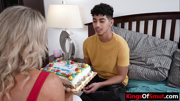 Step Son Fucks Muscular Step Mom’s Naughty Birthday Ride