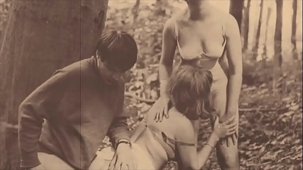 Vintage Picture Story – Enchanted Hypnotic Fantasy World
