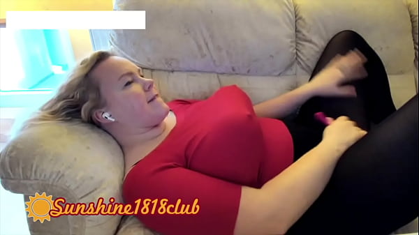 Webcams: Big Tits Shaved Pussy Irresistible Tease 05.21