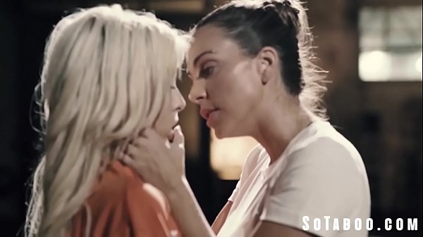 Agitated Lesbian Cop Eats Tiny Perp for Ultimate Pleasure