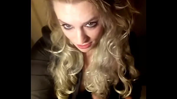 Alemanita’s Spellbinding Butt Craves Endless Cock Fantasy