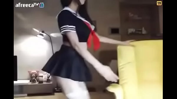 Asian Dancing Temptress: Naughty Tease & Irresistible Moves