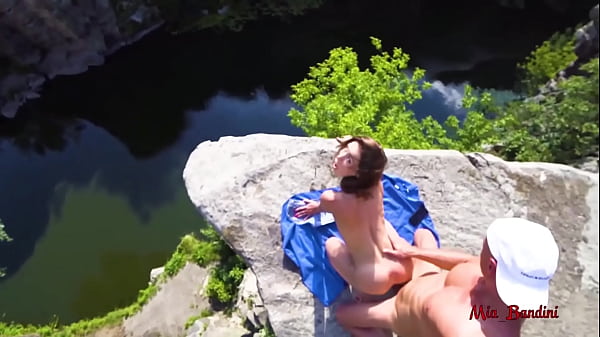 Naughty Wild Public Fuck on Canyon Cliff Edge Adventure!