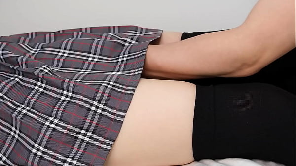Filthy Knee-High Girl’s Footjob & Plump Thighjob by Souai