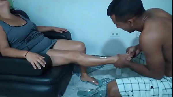 Mother-in-Law Massage Turns to Pussy Eating: Expert Review