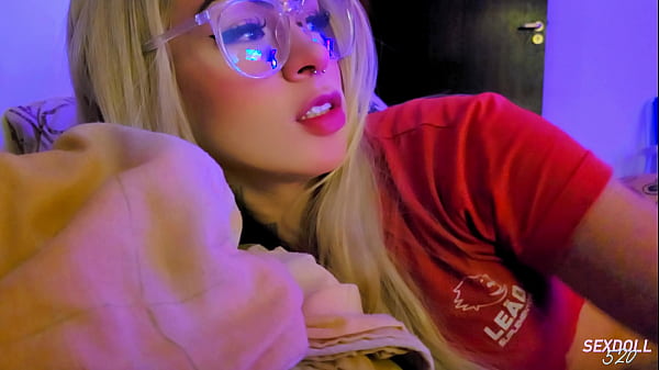 Real Sex with 19YO Girl in Bedroom – Pro Review & Rating